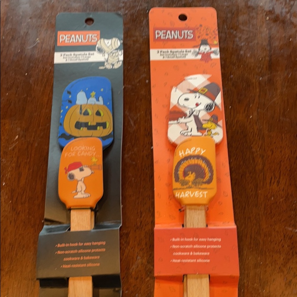 Peanuts Halloween and thanksgiving spatula set (4 total)